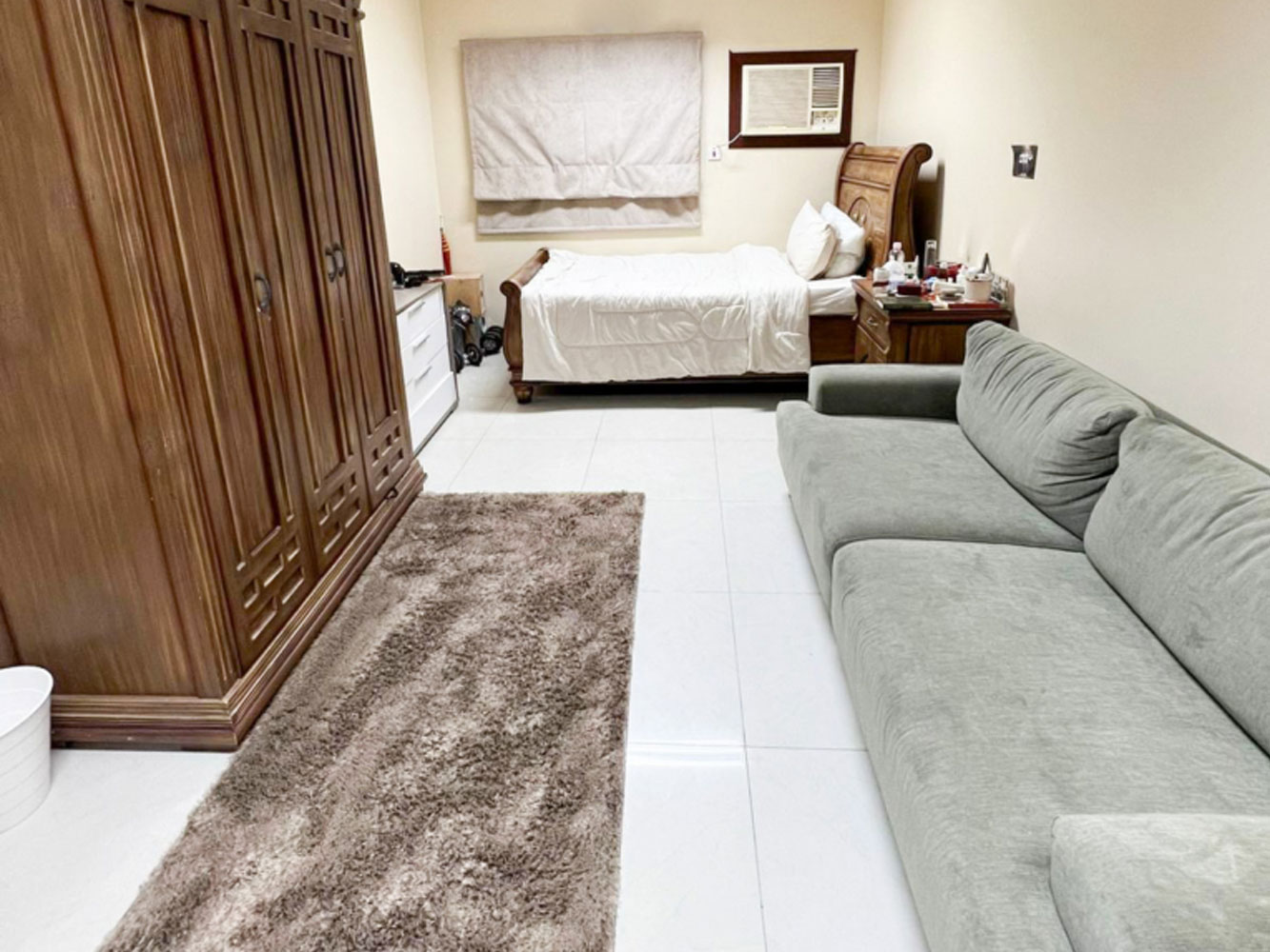 صورة فيلا للبيع في سترة #2981 0