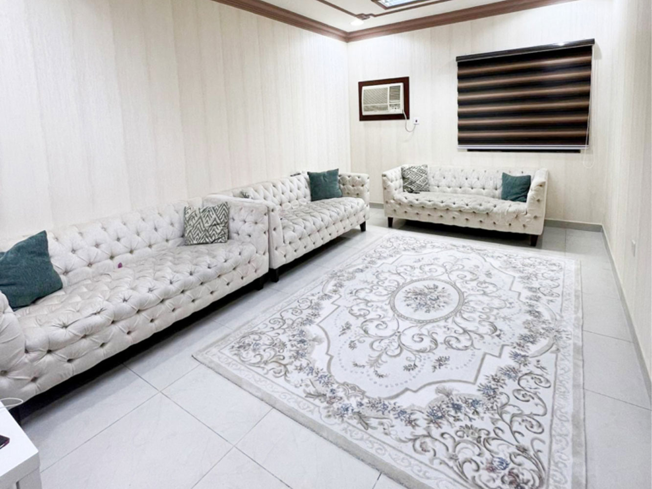 صورة فيلا للبيع في سترة #2981 3