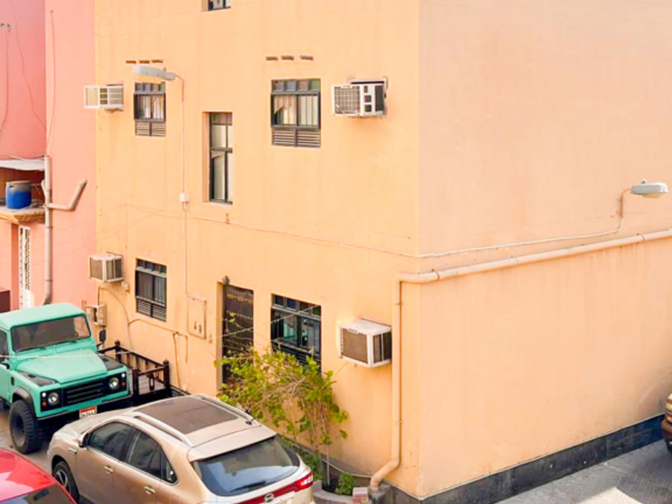 صورة فيلا للبيع في سترة #2981 2