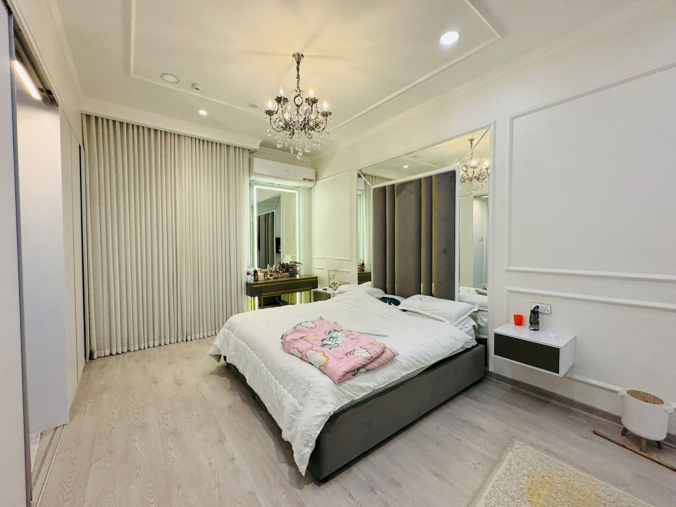 صورة فيلا للإيجار في سار #3046 4