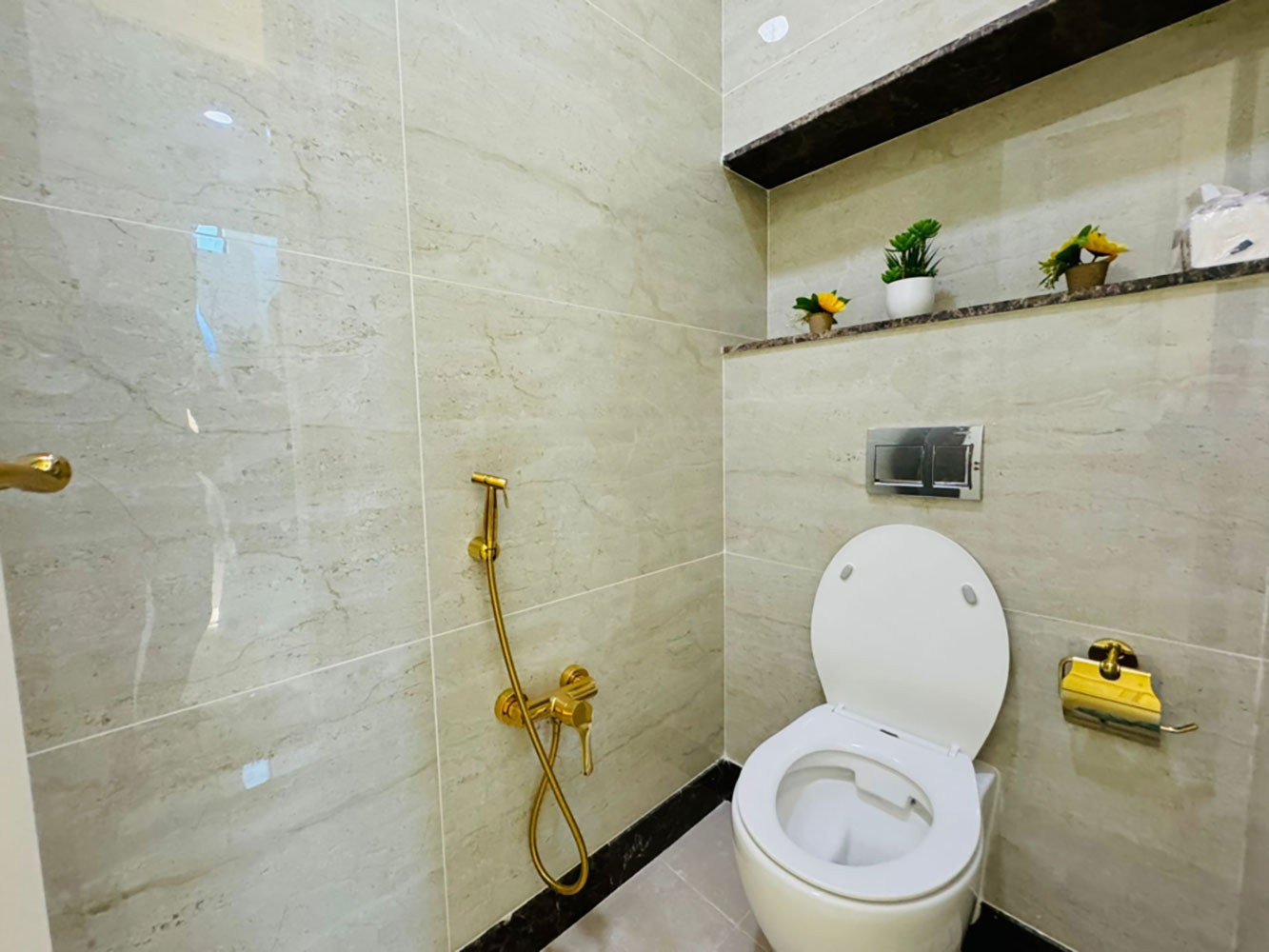 صورة فيلا للإيجار في سار #3046 5