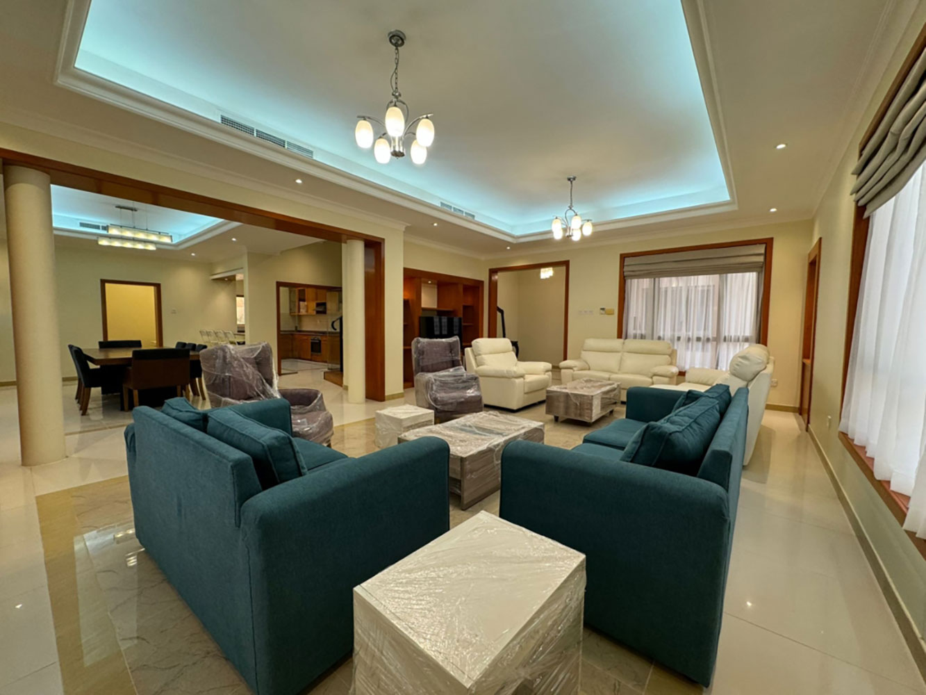 صورة فيلا للإيجار في الجنبية #3049 7