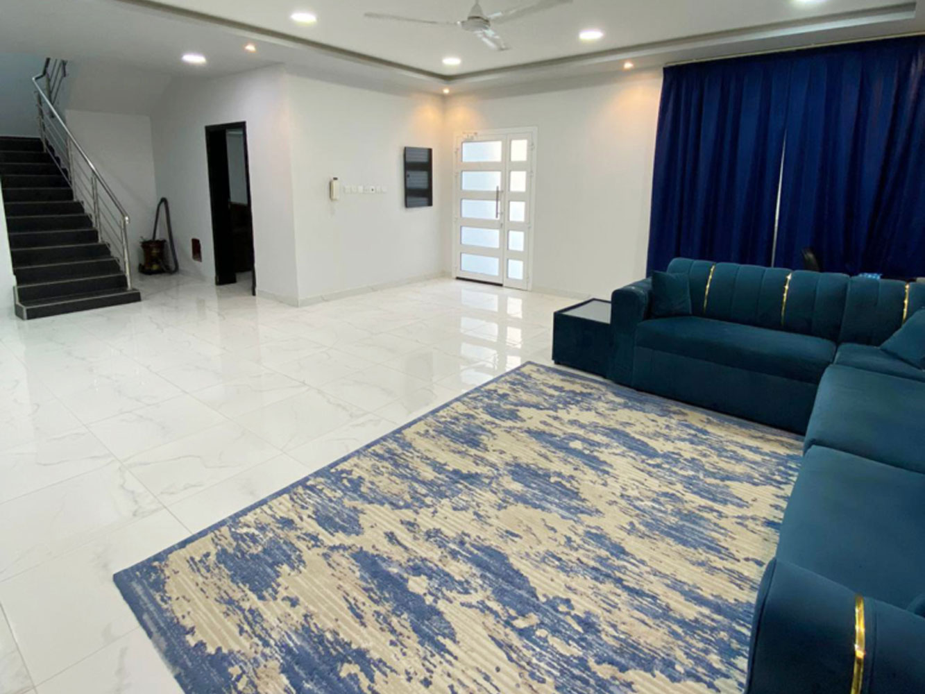 صورة فيلا للبيع في باربار #3710 4