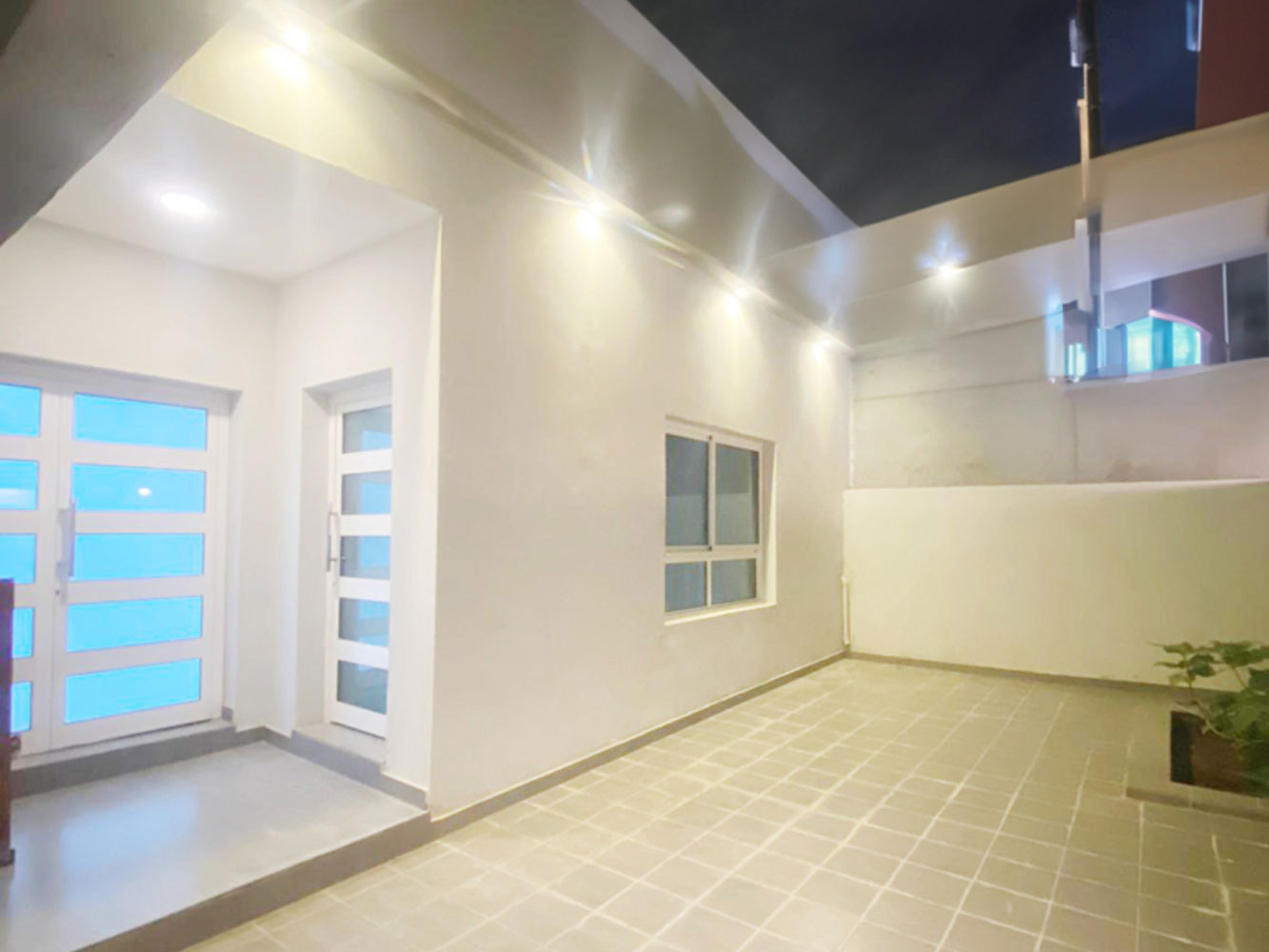 صورة فيلا للبيع في باربار #3710 1