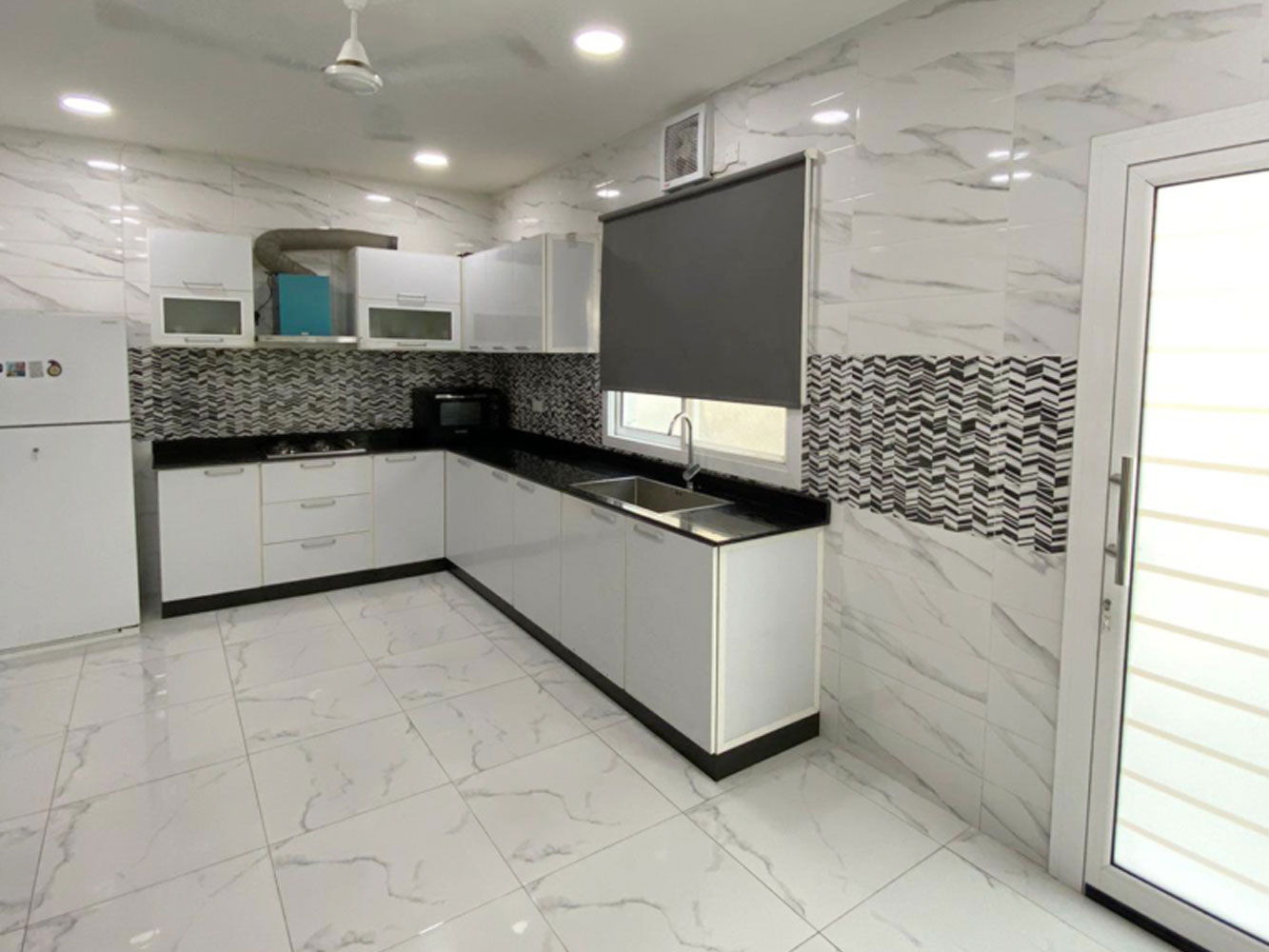 صورة فيلا للبيع في باربار #3710 5