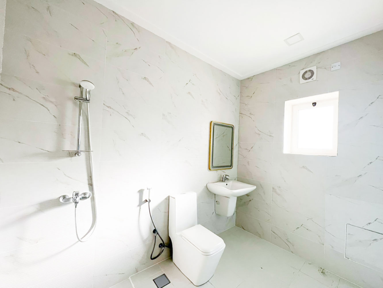 صورة فيلا للبيع في باربار #3711 2