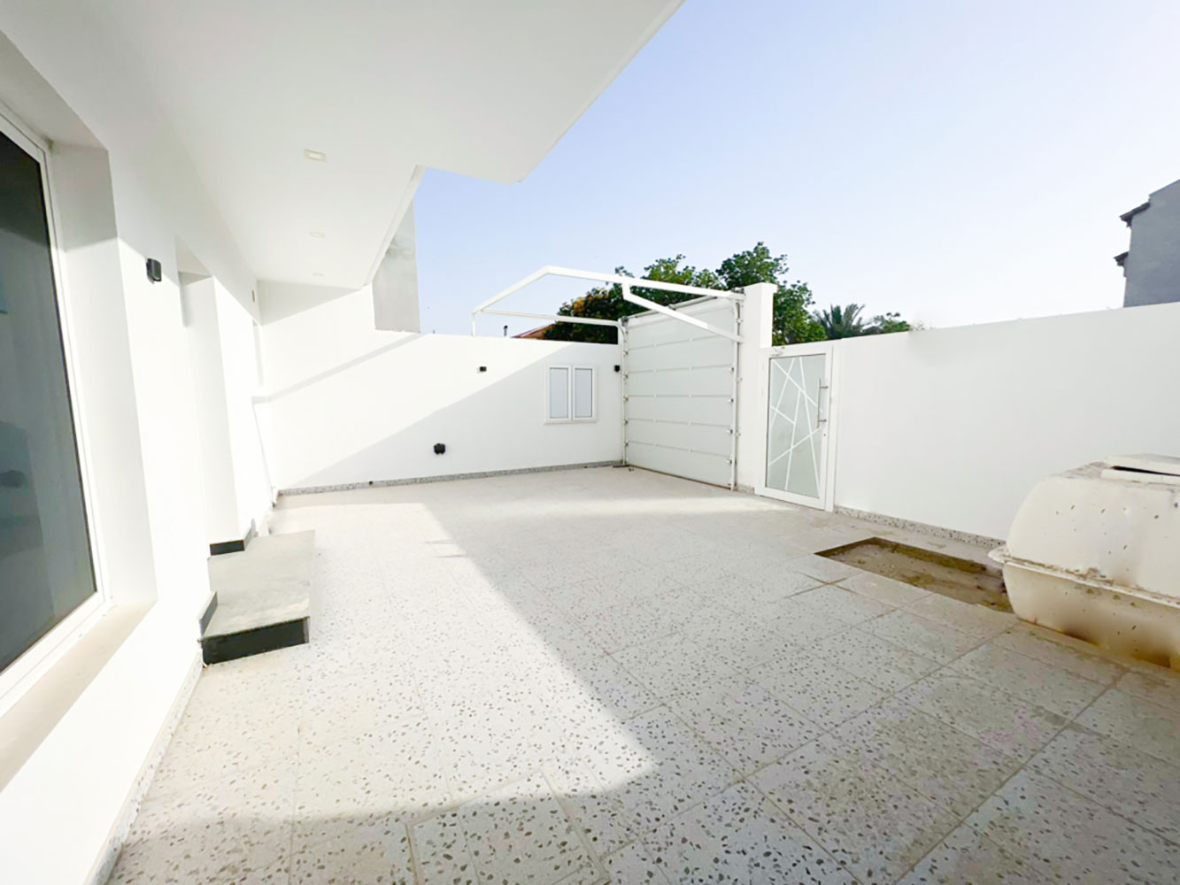 صورة فيلا للبيع في باربار #3711 4