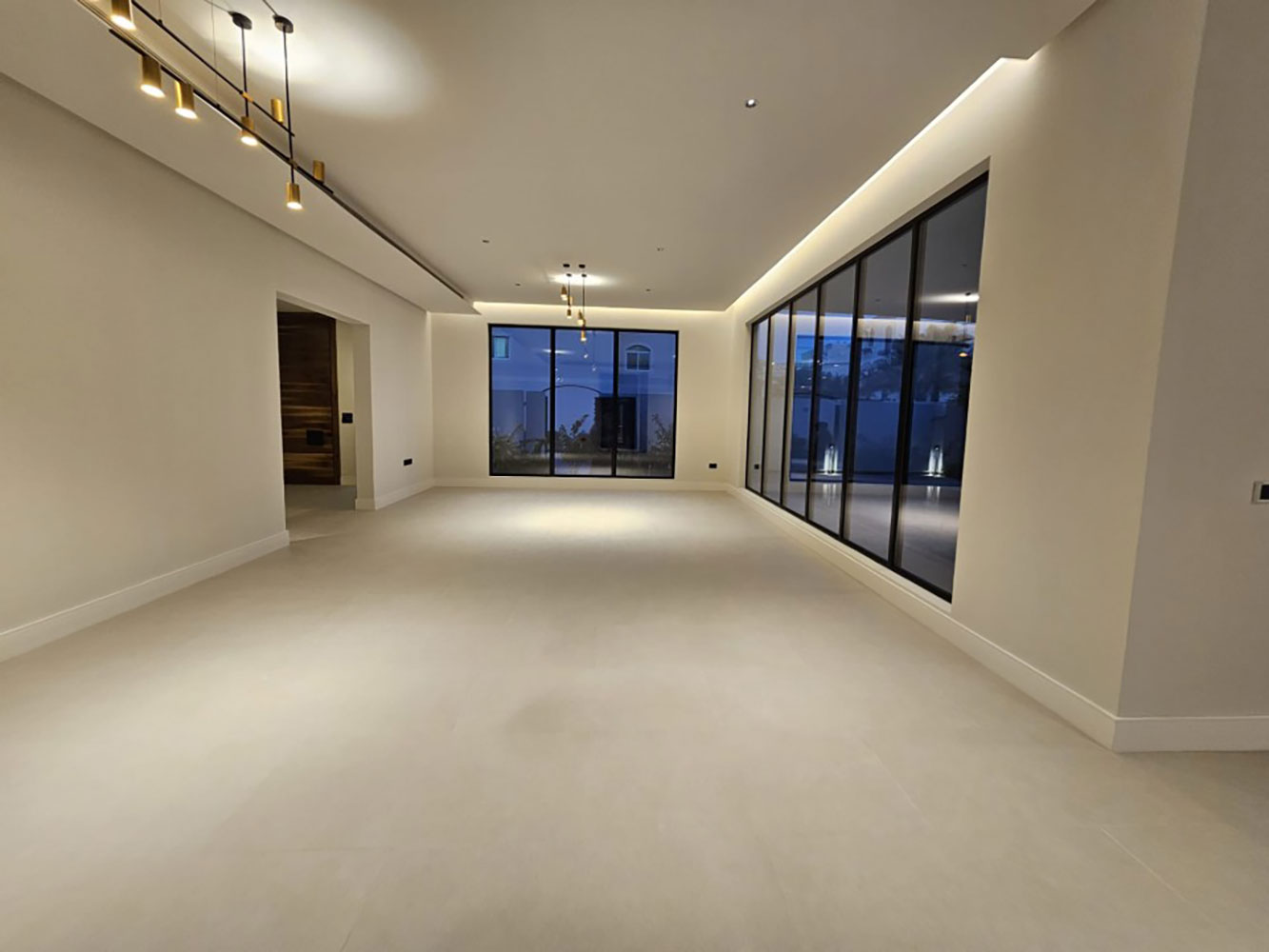 صورة فيلا للبيع في سار #3714 0 