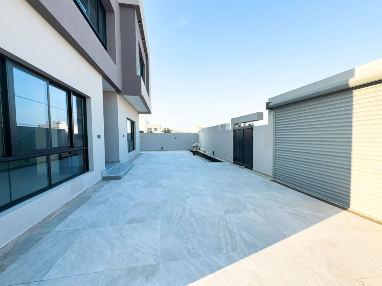 صورة فيلا للبيع في سار #3714 2