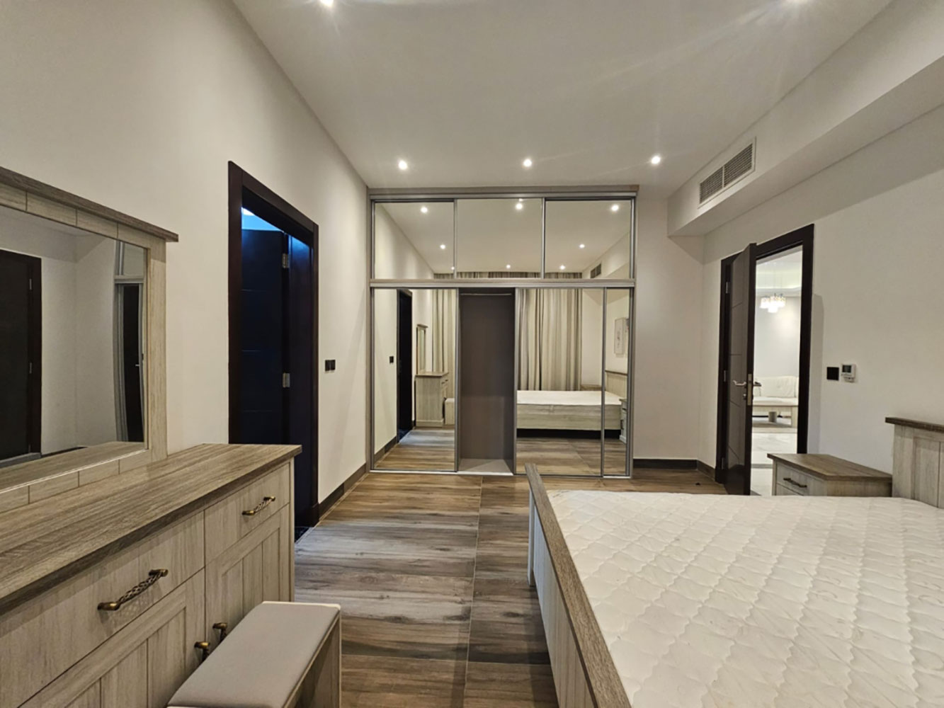 Apartment for Rent in Juffair Image #4026 5