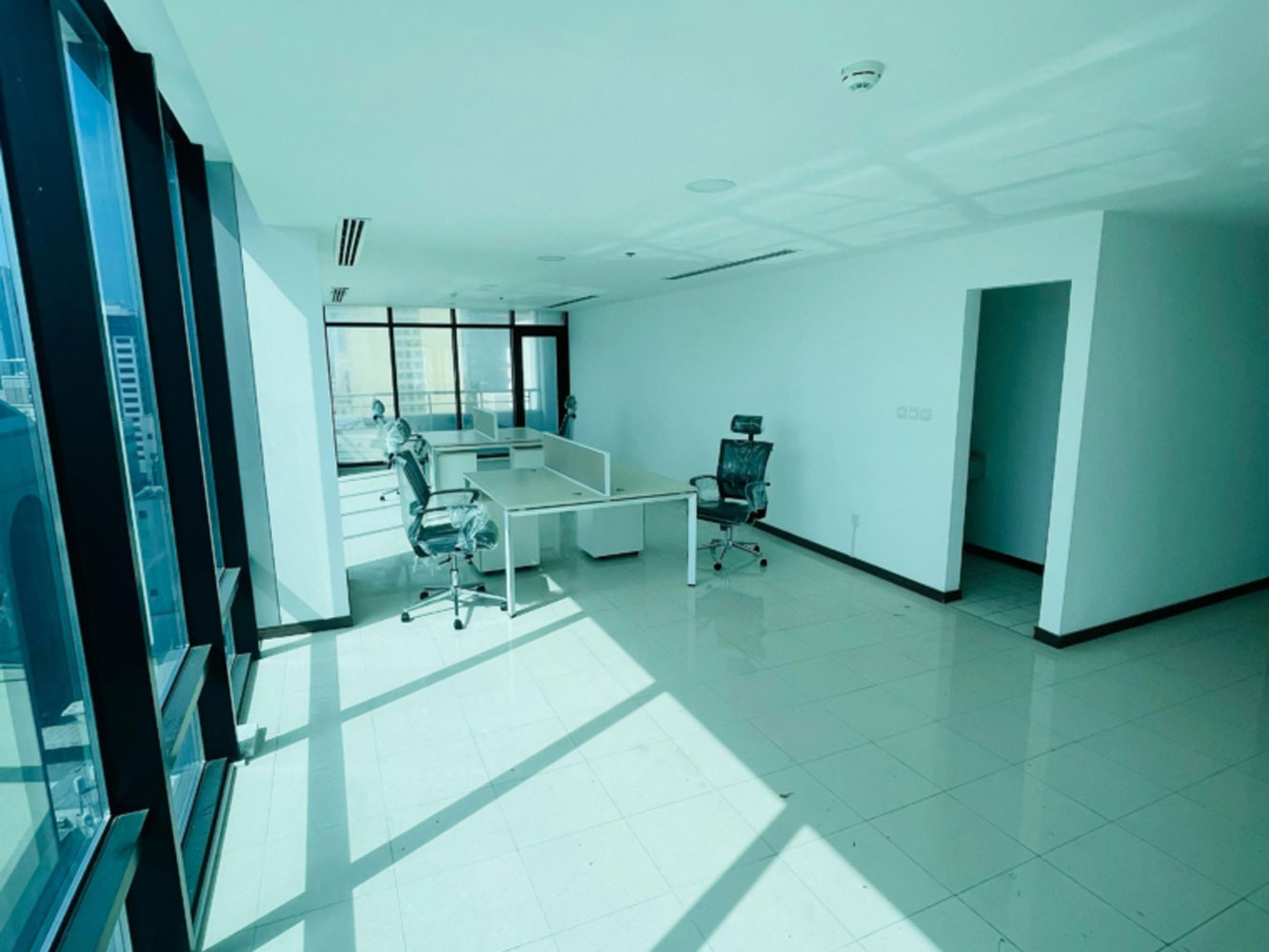 صورة مكتب للإيجار في المنطقة الدبلوماسية #4030 3