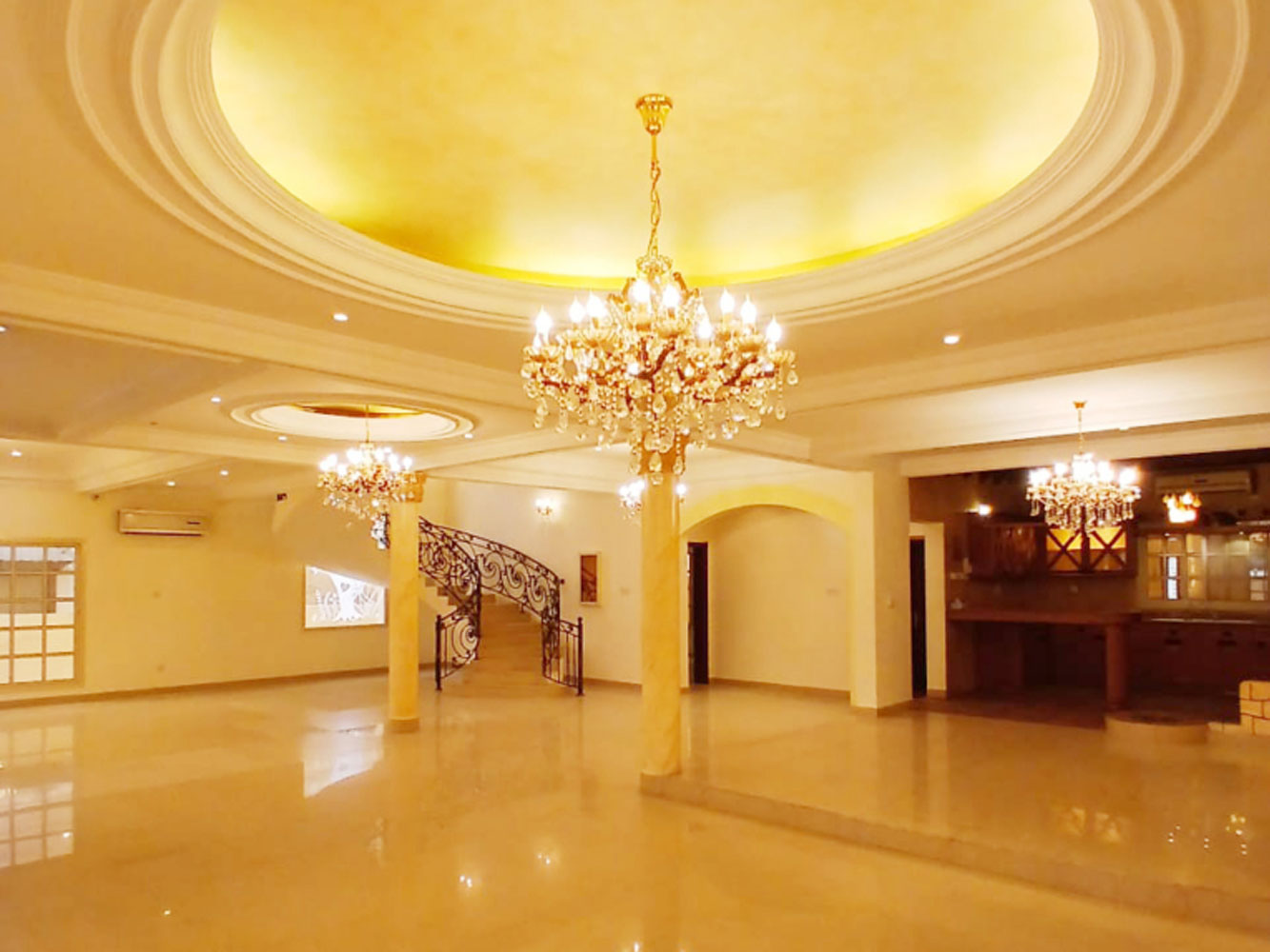 صورة فيلا للإيجار في الزنج #4033 5