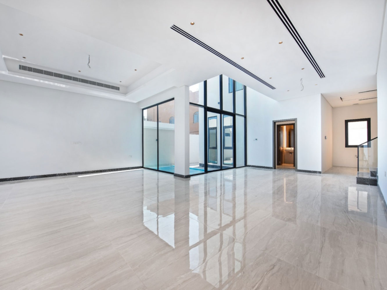 صورة فيلا للبيع في سار #4469 5