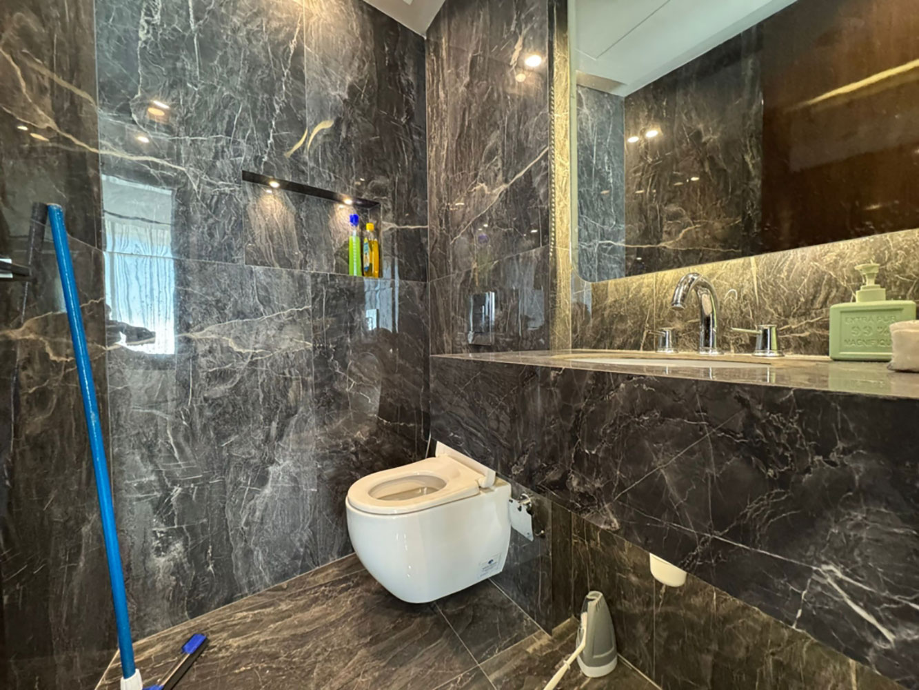 Apartment for Sale in Seef District Image #5000 5