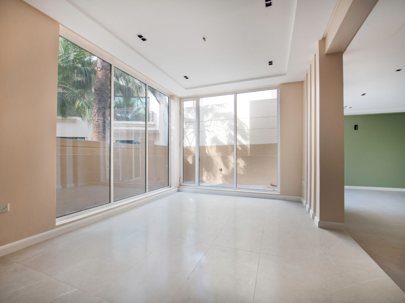 صورة فيلا للبيع في سار #5004 5