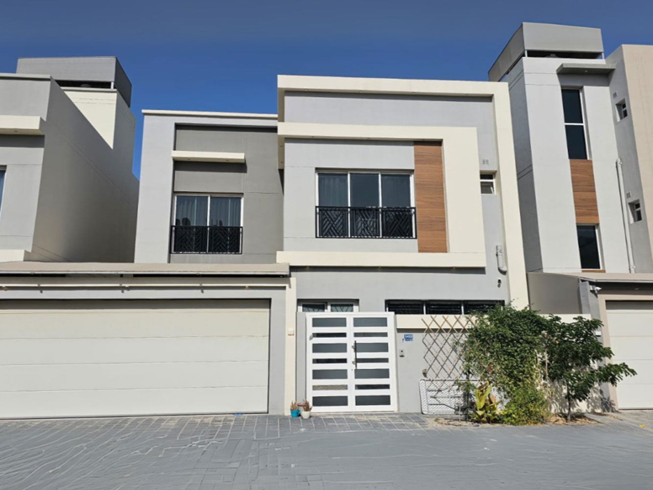 صورة فيلا للبيع في بني جمرة #5086 0