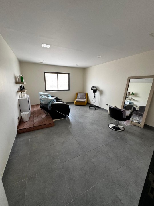 صورة مكتب للإيجار في بو عشيرة #5087 9