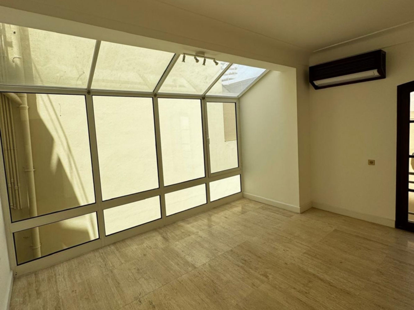 صورة فيلا للإيجار في الماحوز #5088 5