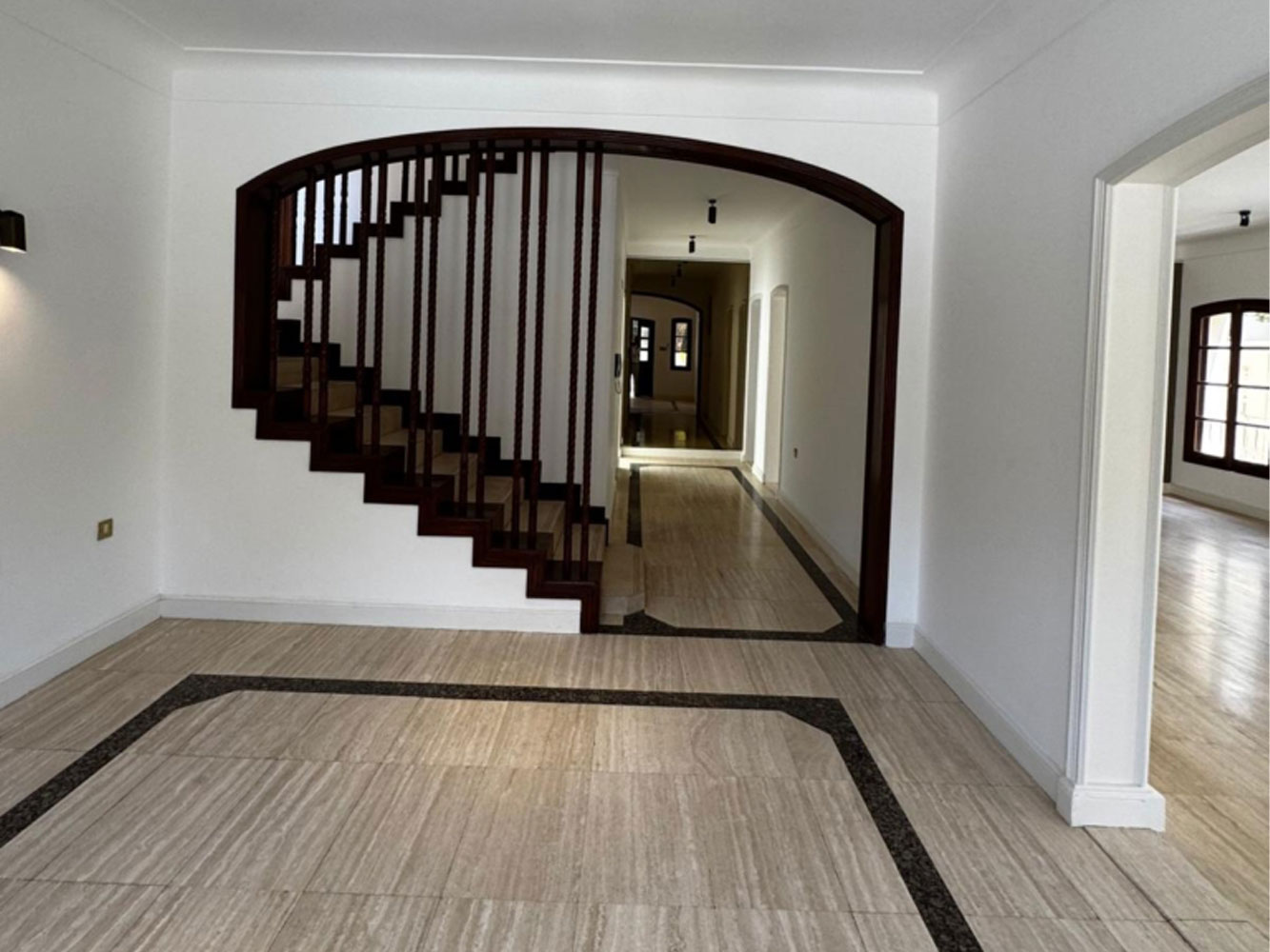 صورة فيلا للإيجار في الماحوز #5088 1