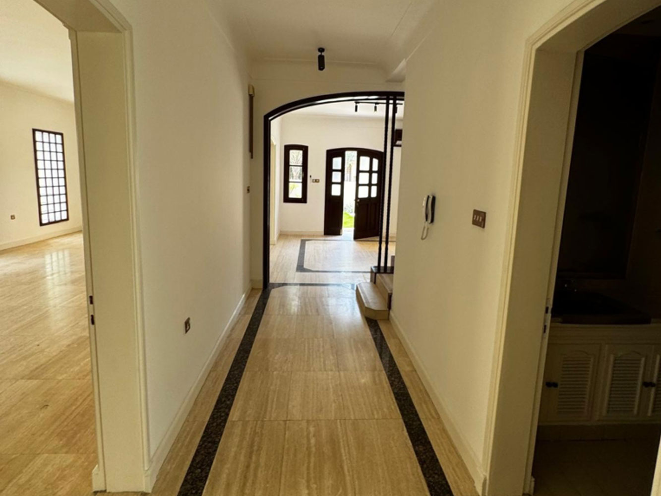 صورة فيلا للإيجار في الماحوز #5088 3