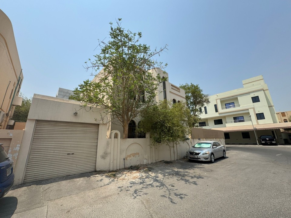 صورة فيلا للبيع في الزنج #5969 3