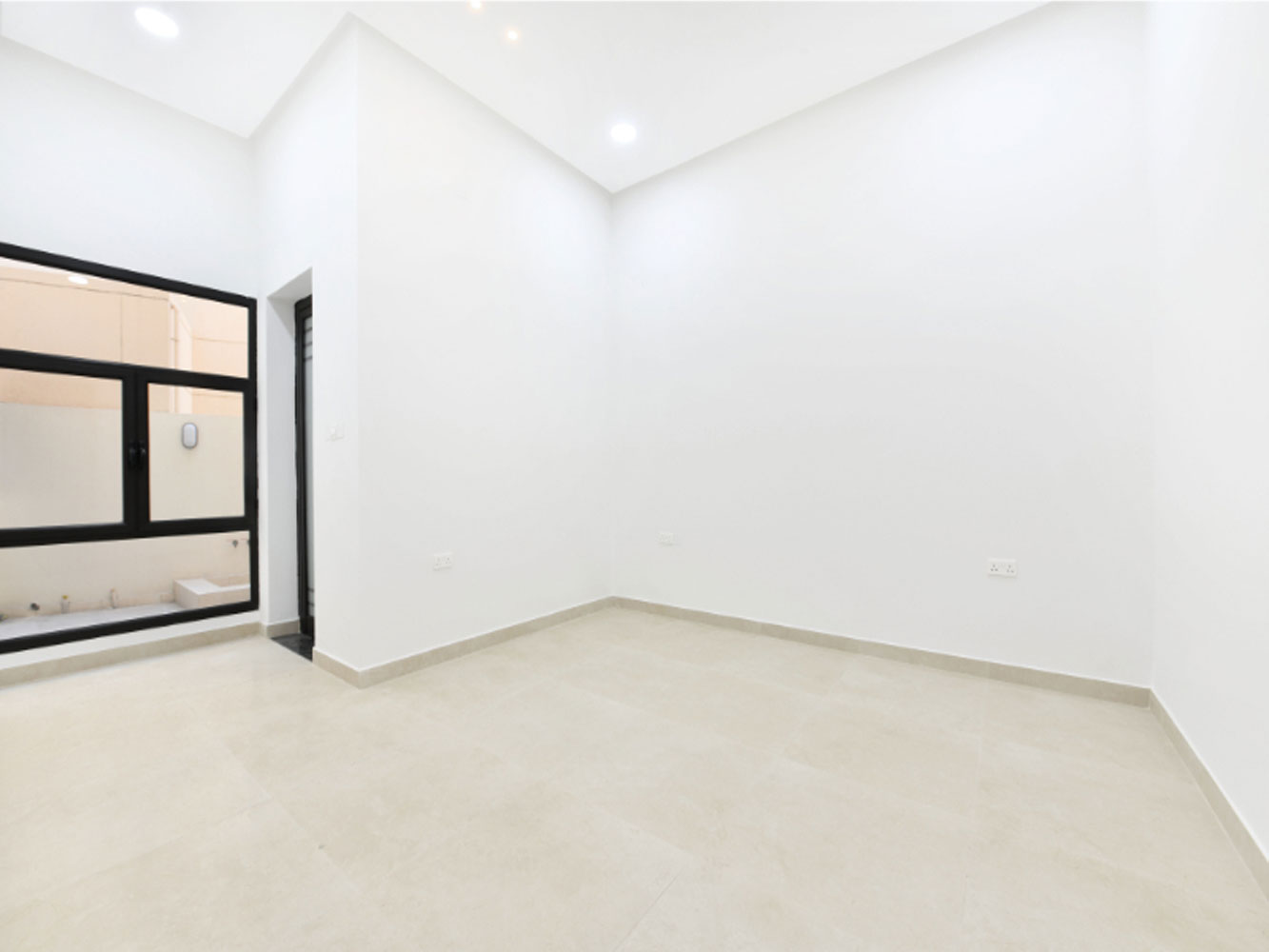 صورة فيلا للبيع في سار #6329 3