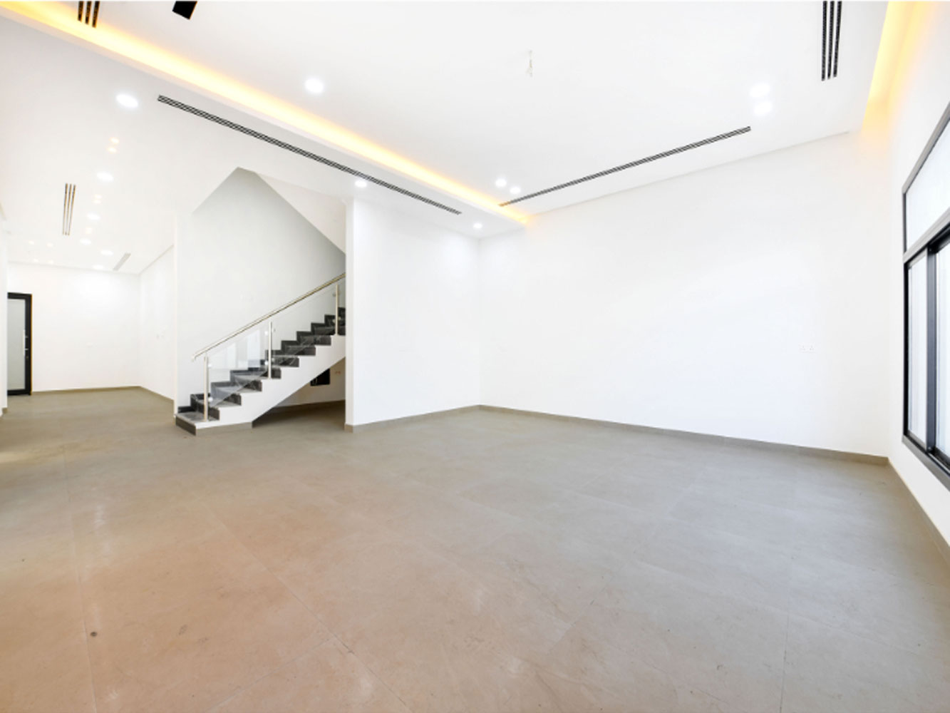 صورة فيلا للبيع في سار #6329 2