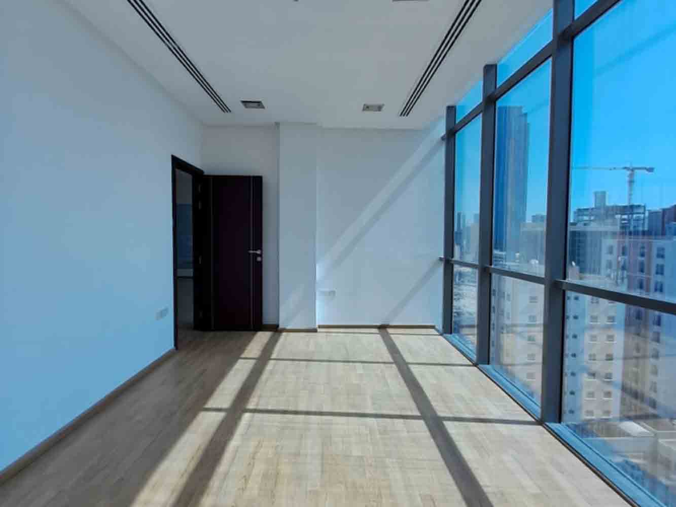 صورة مكتب للإيجار في ضاحية السيف #6402 5