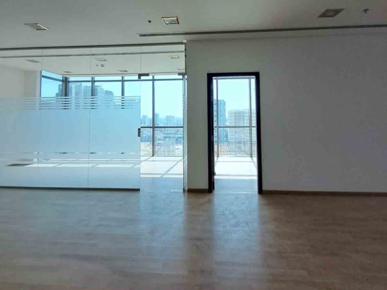 صورة مكتب للإيجار في ضاحية السيف #6402 4