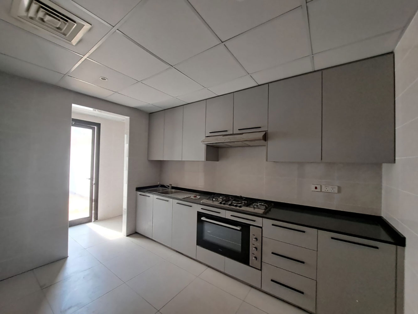 صورة فيلا للبيع في سار #6514 3