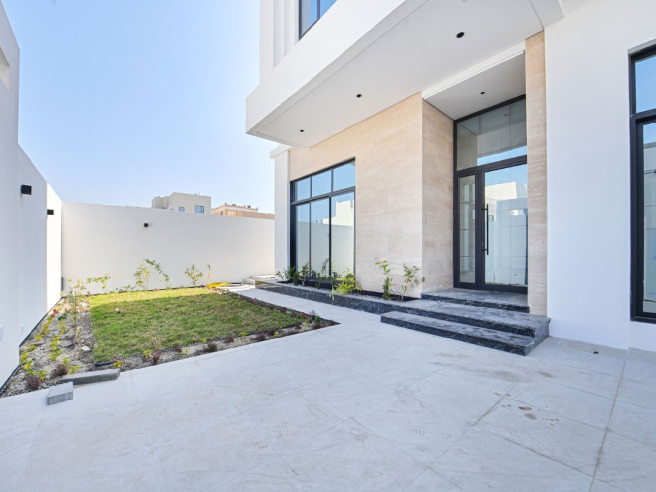 صورة فيلا للبيع في سار #6530 6