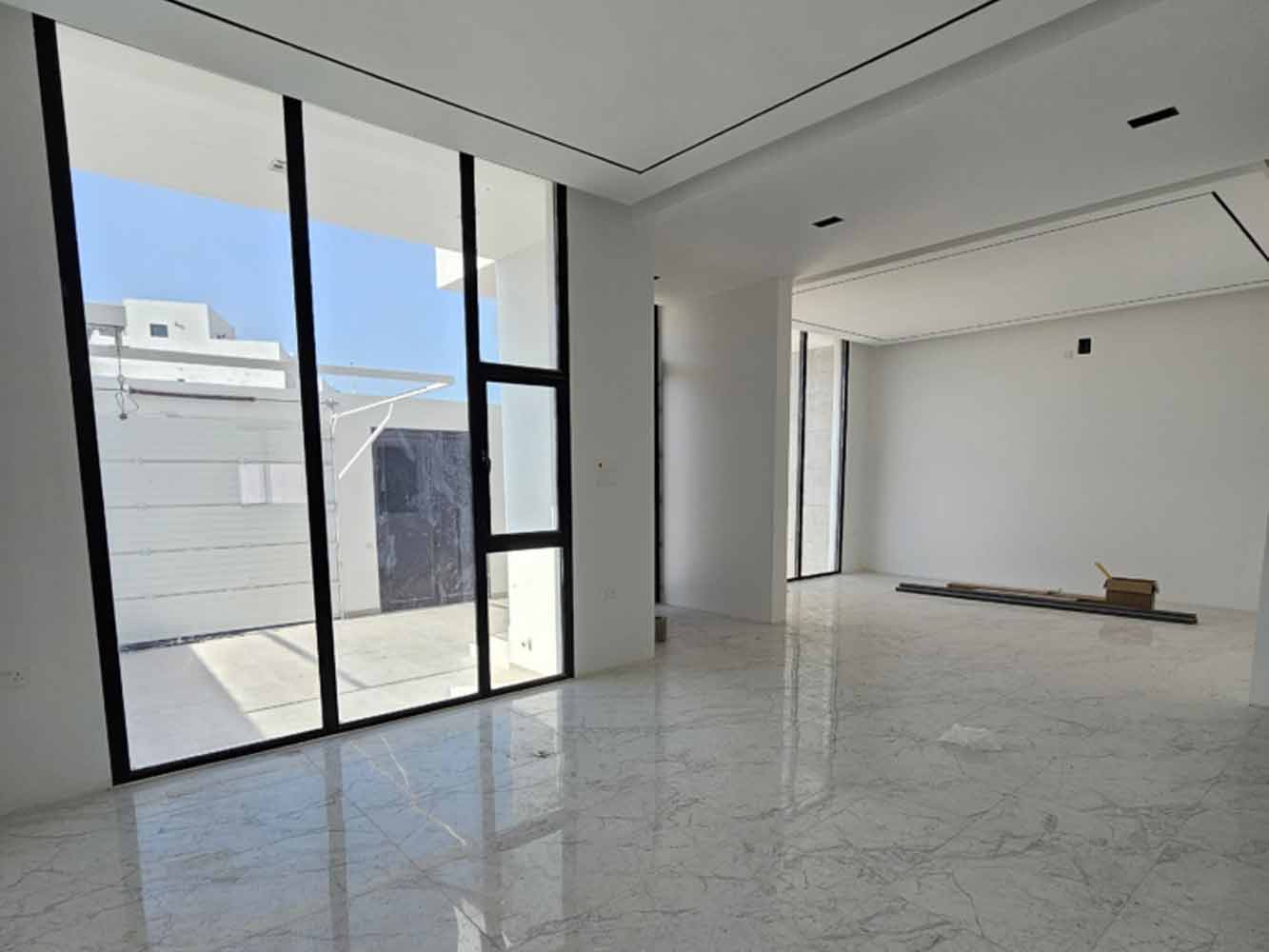 صورة فيلا للبيع في سار #6539 5