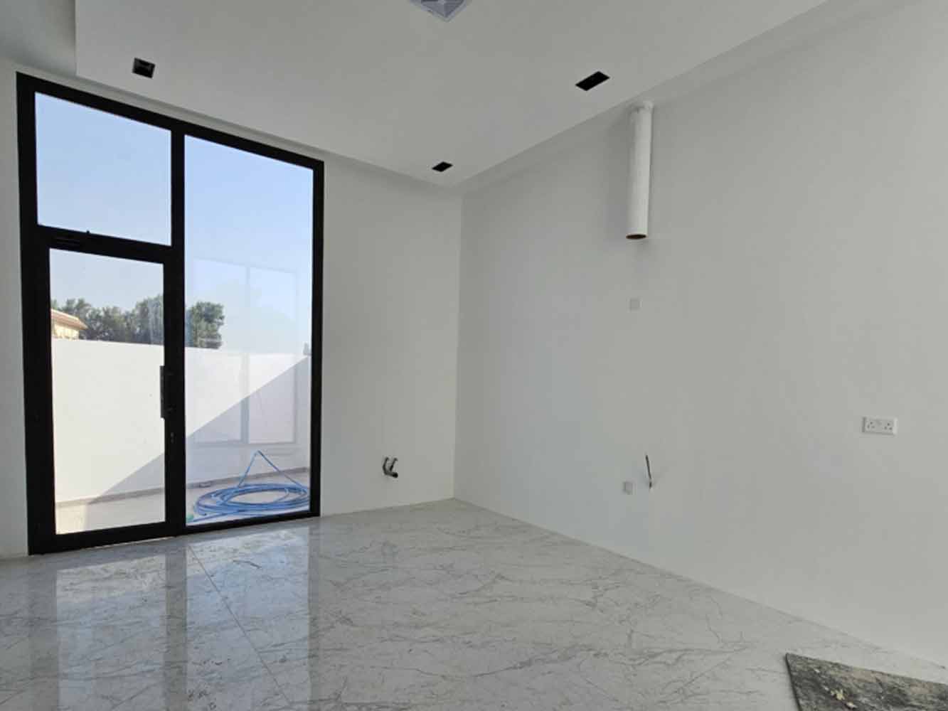 صورة فيلا للبيع في سار #6539 1