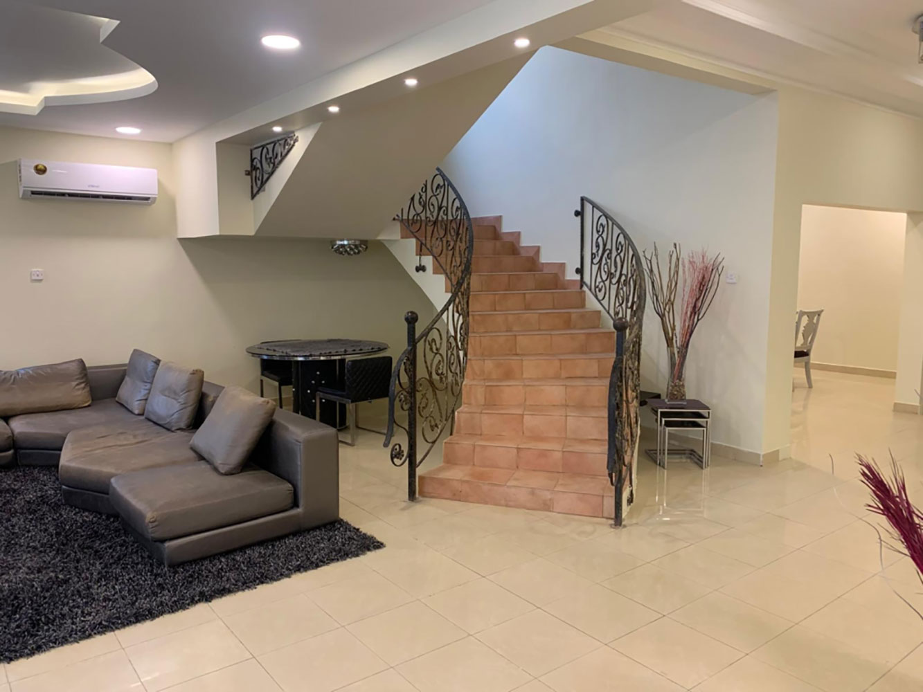 صورة فيلا للبيع في الحد #6588 2