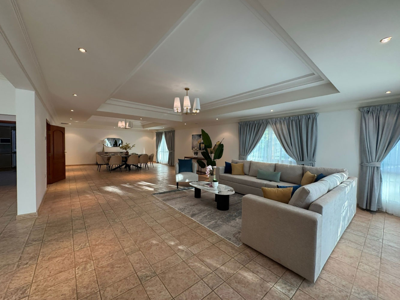 صورة فيلا للإيجار في الجنبية #6590 3