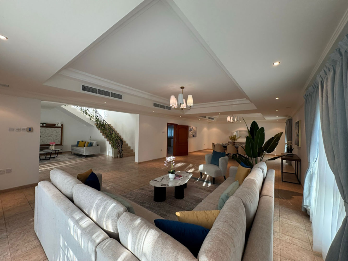 صورة فيلا للإيجار في الجنبية #6590 6