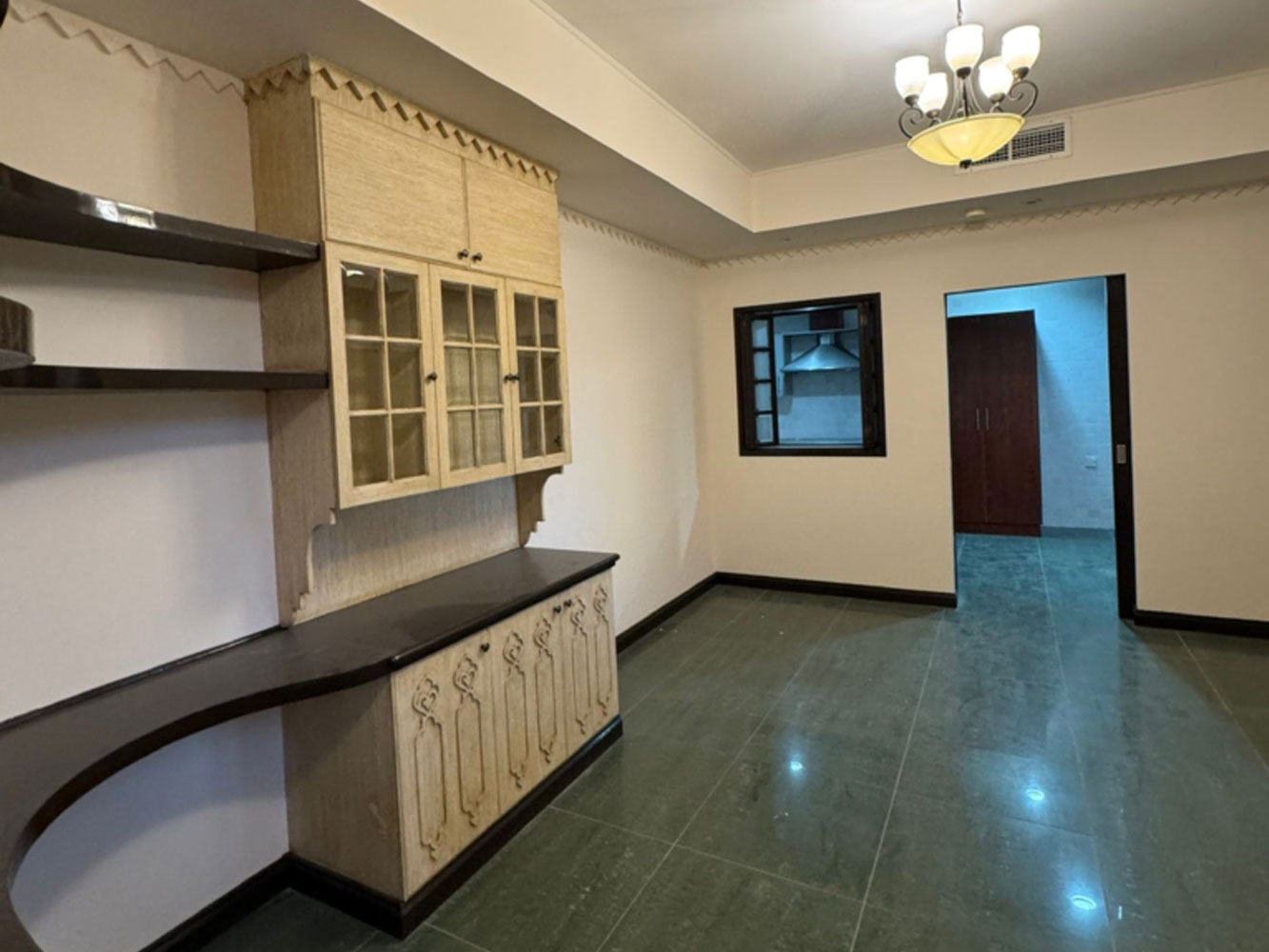 صورة فيلا للإيجار في الجنبية #6591 6