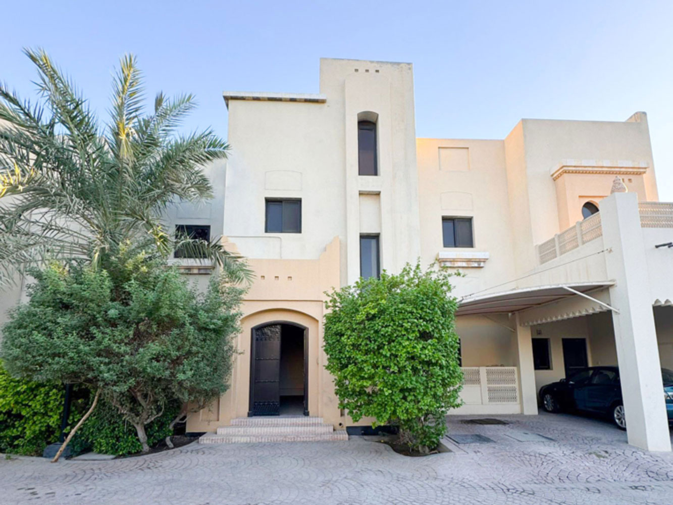 صورة فيلا للإيجار في الجنبية #6591 9