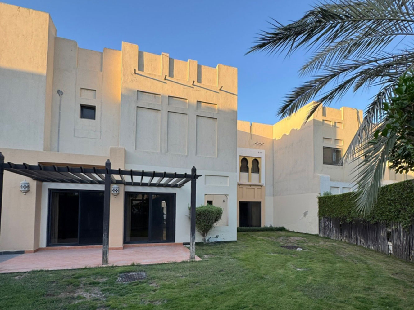 صورة فيلا للإيجار في الجنبية #6591 2