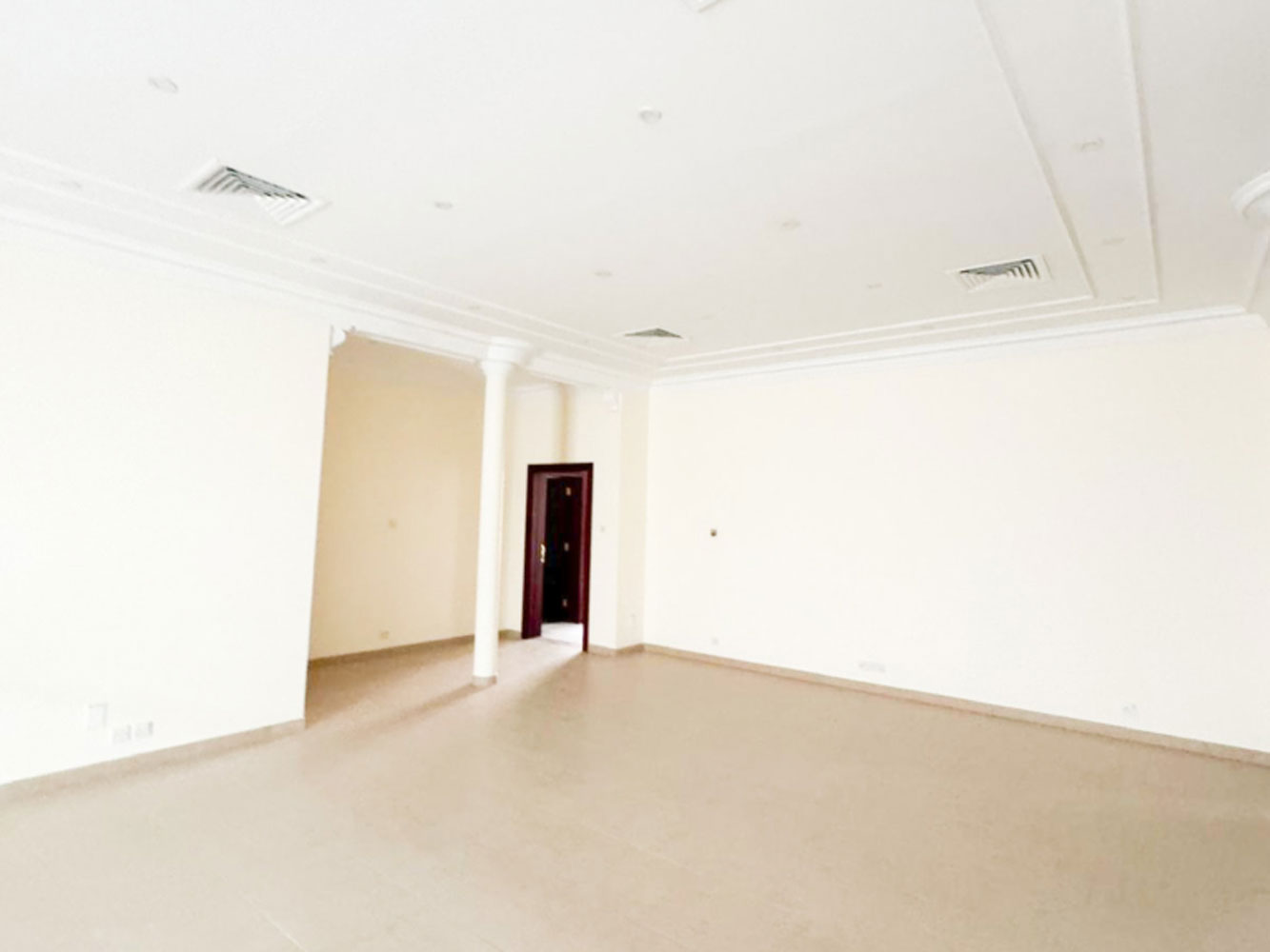 صورة فيلا للإيجار في الجنبية #6592 4