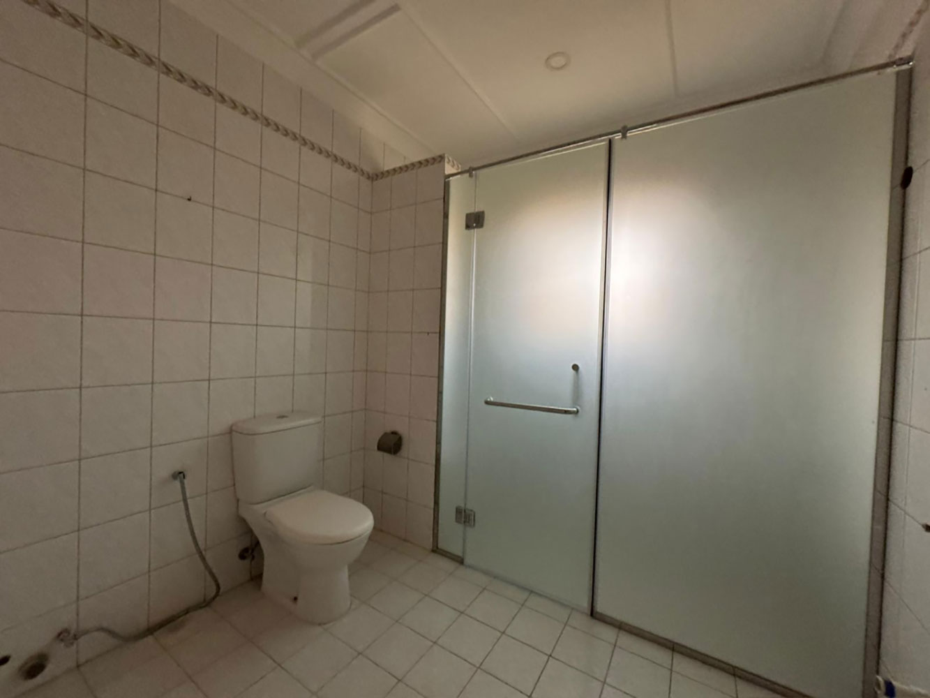 صورة فيلا للإيجار في الجنبية #6595 6