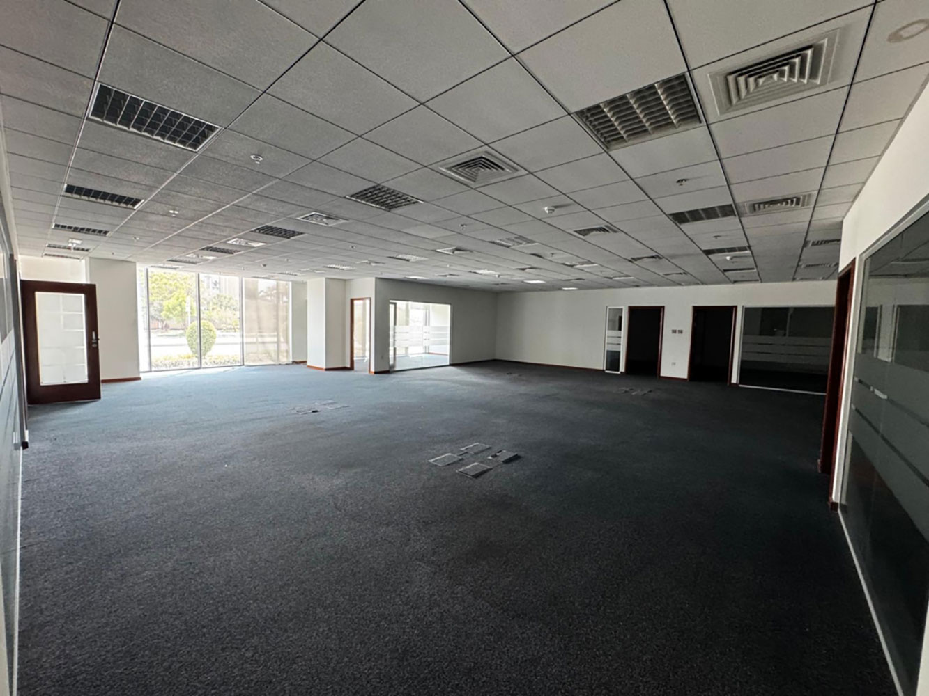 صورة محل للإيجار في ضاحية السيف #6698 0