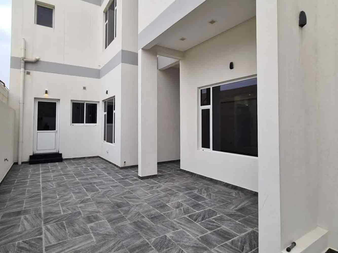 صورة فيلا للبيع في الجنبية #6771 5