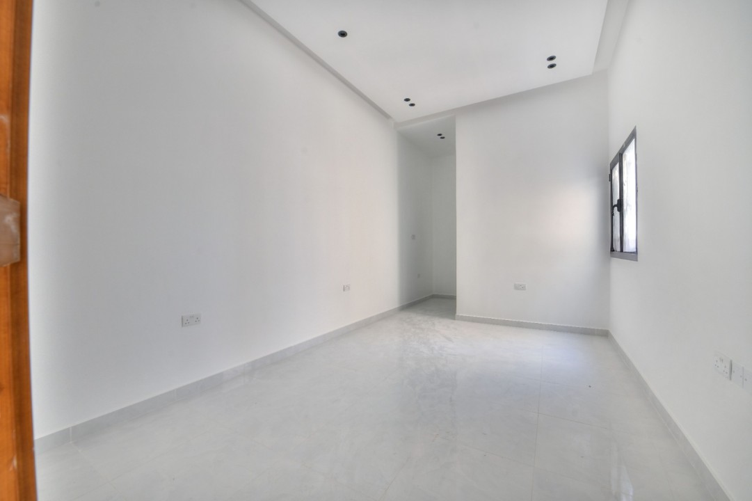 صورة فيلا للبيع في كرزكان #7135 6