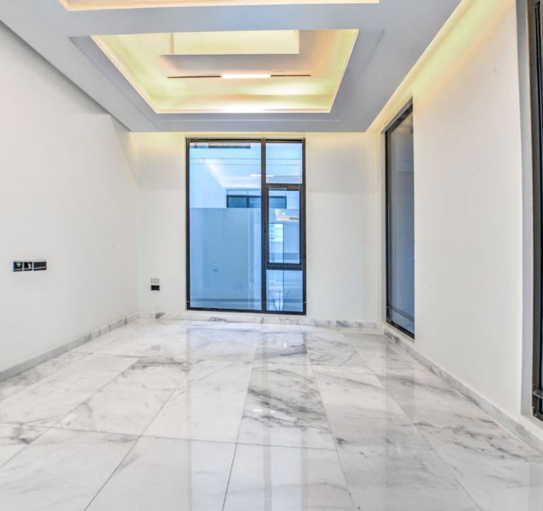 صورة فيلا للبيع في مقابة #7250 3