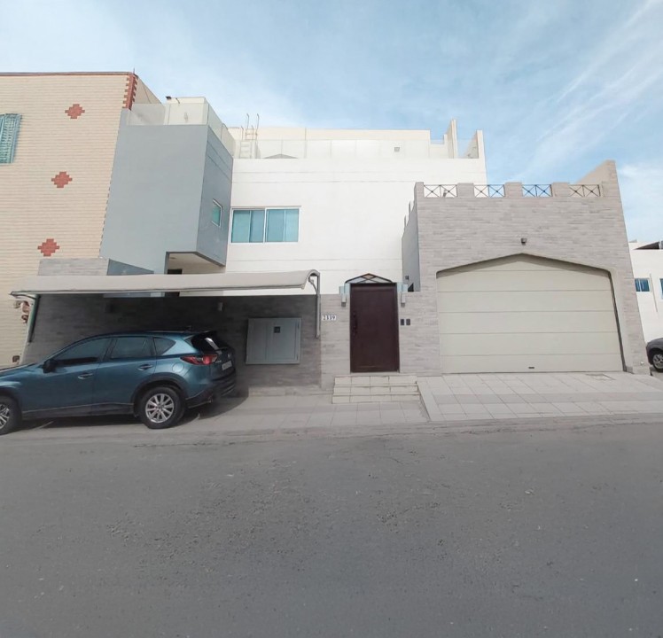 Villa for Sale in Karranah Image #7255 0