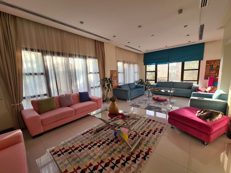 Villa for Sale in Riffa Views Image #7310 4
