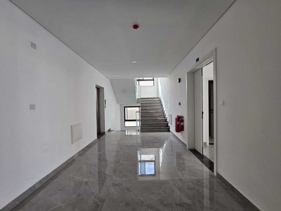 صورة مكتب للإيجار في بو عشيرة #7480 3