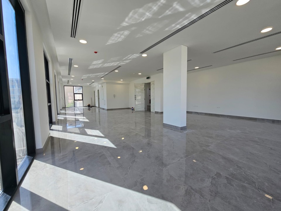 صورة مكتب للإيجار في بو عشيرة #7480 4