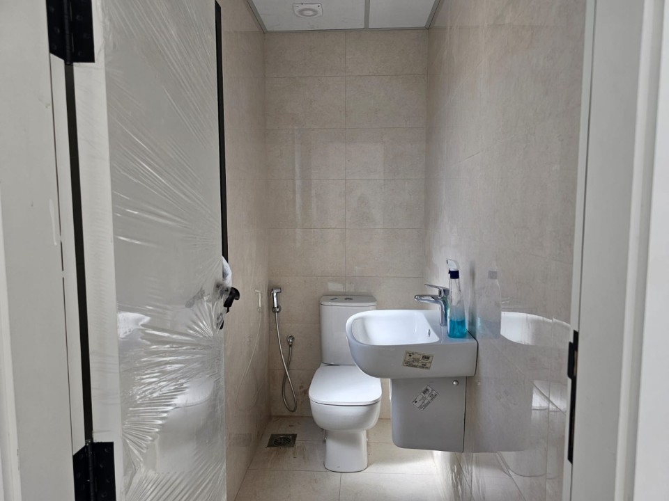 صورة مكتب للإيجار في بو عشيرة #7480 6